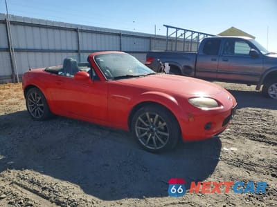 Czwarte zdjęcie samochodu z boku: 2006 MAZDA MX-5 MIATA VIN:JM1NC25F960105182 - miniatura