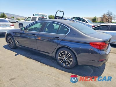 Drugie zdjęcie samochodu z przodu: 2019 BMW 530XE VIN:WBAJB1C50KB376391 - miniatura