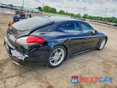 Trzecie zdjęcie samochodu z tyłu: 2014 PORSCHE PANAMERA 2 VIN:WP0AA2A70EL010655 - miniatura