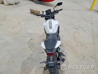 Zdjęcie 6 z 9 samochodu: 2025 HONDA CB750 A VIN:JH2RH2407SK001666 - miniatura