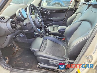 Zdjęcie 7 z 12 samochodu: 2017 MINI COOPER S VIN:WMWXU3C33H2F49248 - miniatura