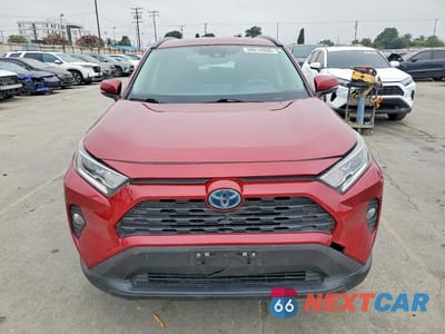 Piąte zdjęcie samochodu w środku: 2021 TOYOTA RAV4 XLE VIN:4T3RWRFV5MU025488 - miniatura