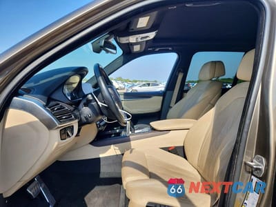 Zdjęcie 7 z 12 samochodu: 2017 BMW X5 XDR40E VIN:5UXKT0C30H0S81684 - miniatura