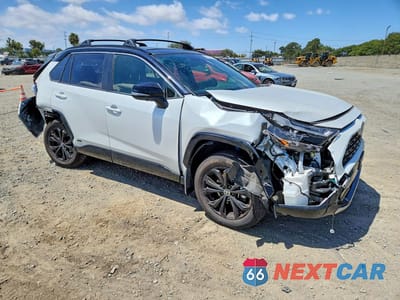 Czwarte zdjęcie samochodu z boku: 2024 TOYOTA RAV4 XSE VIN:JTME6RFV8RD566294 - miniatura