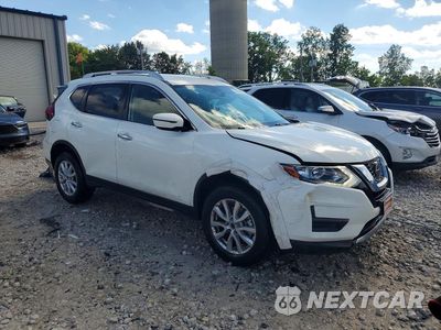 Czwarte zdjęcie samochodu z boku: 2020 NISSAN ROGUE SV VIN:JN8AT2MV8LW139313 - miniatura
