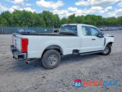 Trzecie zdjęcie samochodu z tyłu: 2024 FORD F250 SUPER DUTY VIN:1FT7X2AA7REF16840 - miniatura