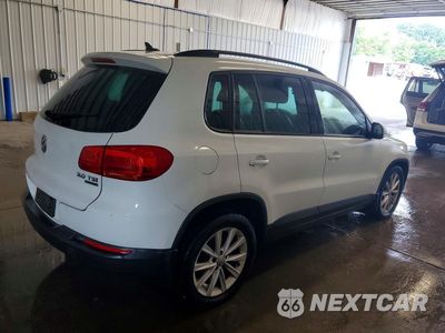 Trzecie zdjęcie samochodu z tyłu: 2015 VOLKSWAGEN TIGUAN S VIN:WVGBV7AX9FW610804 - miniatura
