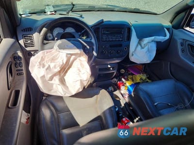 Zdjęcie 8 z 12 samochodu: 2001 FORD ESCAPE XLS VIN:1FMYU021X1KF11942 - miniatura