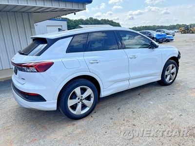 Piąte zdjęcie samochodu w środku: 2022 AUDI Q4 E-TRON PRESTIGE VIN:WA1J2BFZ2NP049645 - miniatura