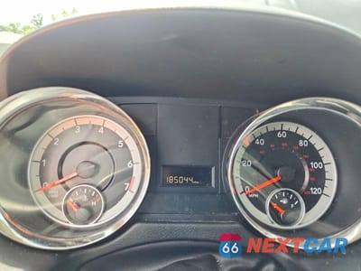 Zdjęcie 9 z 14 samochodu: 2014 DODGE GRAND CARAVAN SXT VIN:2C4RDGCGXER259847 - miniatura