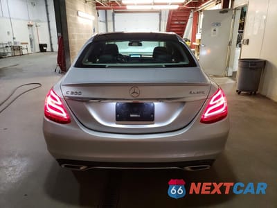 Zdjęcie 6 z 12 samochodu: 2016 MERCEDES-BENZ C 300 4MATIC VIN:55SWF4KB4GU100014 - miniatura