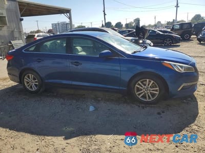 Czwarte zdjęcie samochodu z boku: 2015 HYUNDAI SONATA SE VIN:5NPE24AFXFH079487 - miniatura
