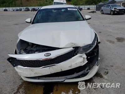 Piąte zdjęcie samochodu w środku: 2016 KIA OPTIMA LX VIN:KNAGT4L31G5073746 - miniatura