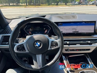 Zdjęcie 7 z 10 samochodu: 2023 BMW X7 XDRIVE40I VIN:5UX23EM00P9P15677 - miniatura