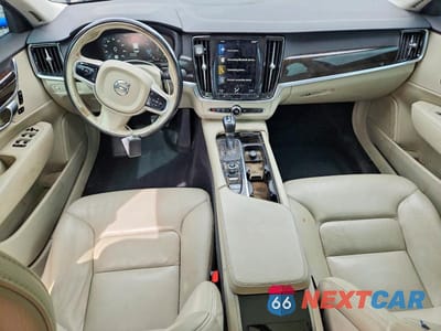 Zdjęcie 8 z 12 samochodu: 2018 VOLVO S90 T5 MOMENTUM VIN:LVY982AK2JP025107 - miniatura