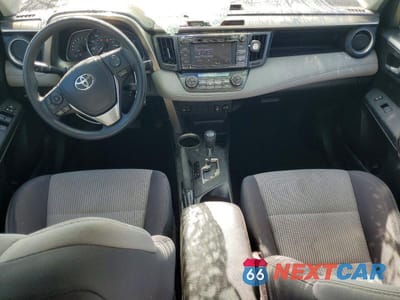 Zdjęcie 8 z 12 samochodu: 2015 TOYOTA RAV4 XLE VIN:2T3WFREV1FW151645 - miniatura