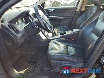Zdjęcie 7 z 13 samochodu: 2013 VOLVO XC60 T6 VIN:YV4902DZ2D2449599 - miniatura