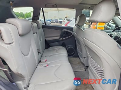 Zdjęcie 11 z 13 samochodu: 2007 TOYOTA RAV4 LIMITED VIN:JTMBD31V775057012 - miniatura