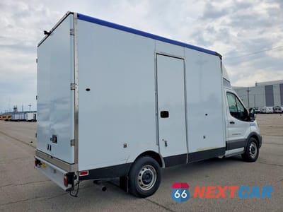 Trzecie zdjęcie samochodu z tyłu: 2020 FORD TRANSIT DELIVERY TRUCK VIN:1FDBW5Z8XLKA83387 - miniatura