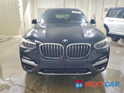 Piąte zdjęcie samochodu w środku: 2018 BMW X3 XDRIVE30I VIN:5UXTR9C58JLC73798 - miniatura
