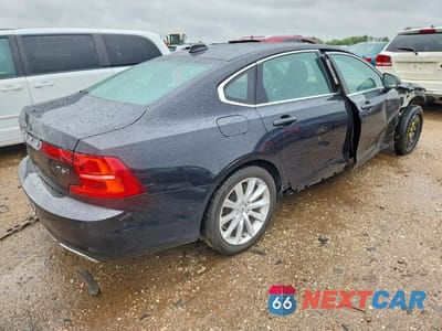 Trzecie zdjęcie samochodu z tyłu: 2018 VOLVO S90 T6 MOMENTUM VIN:LVY992MK9JP019782 - miniatura