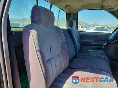 Zdjęcie 10 z 12 samochodu: 1994 DODGE RAM 2500 VIN:1B7KF26WXRS602159 - miniatura
