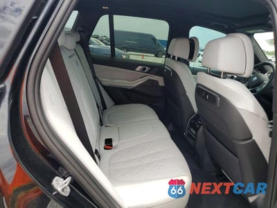 Zdjęcie 10 z 13 samochodu: 2025 BMW X5 XDRIVE50E VIN:5UX43EU06S9Y16742 - miniatura