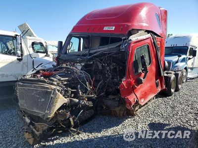 Drugie zdjęcie samochodu z przodu: 2017 FREIGHTLINER CASCADIA 125