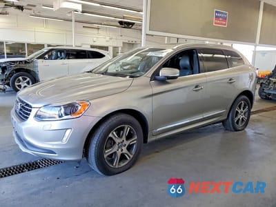 2015 VOLVO XC60 YV4902RM2F2640309 - główne zdjęcie licytacji z USA - miniatura
