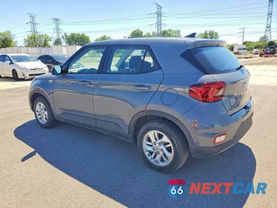 Drugie zdjęcie samochodu z przodu: 2021 HYUNDAI VENUE SE VIN:KMHRB8A32MU069596 - miniatura