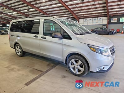 Czwarte zdjęcie samochodu z boku: 2016 MERCEDES-BENZ METRIS VIN:WD4PG2EE4G3086454 - miniatura