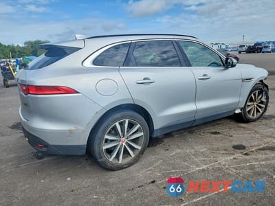 Trzecie zdjęcie samochodu z tyłu: 2019 JAGUAR F-PACE PRESTIGE VIN:SADCK2FX5KA359756 - miniatura