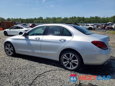 Drugie zdjęcie samochodu z przodu: 2015 MERCEDES-BENZ C 300 4MATIC VIN:55SWF4KBXFU002104 - miniatura