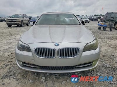 Piąte zdjęcie samochodu w środku: 2011 BMW 5 SERIES 550 I VIN:WBAFR9C56BC758225 - miniatura