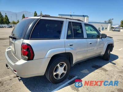 Trzecie zdjęcie samochodu z tyłu: 2008 CHEVROLET TRAILBLAZER LS VIN:1GNDS13S282223050 - miniatura