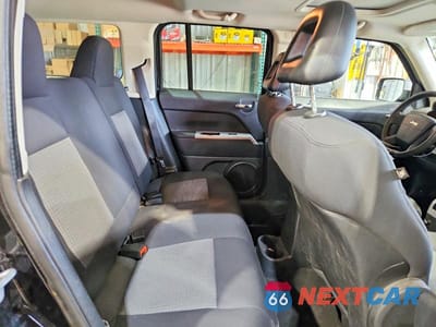 Zdjęcie 10 z 12 samochodu: 2008 JEEP PATRIOT SPORT VIN:1J8FF28W18D607910 - miniatura