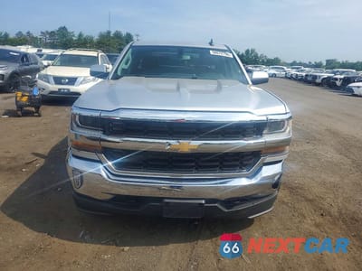 Piąte zdjęcie samochodu w środku: 2016 CHEVROLET SILVERADO K1500 LT VIN:1GCVKREC4GZ119392 - miniatura
