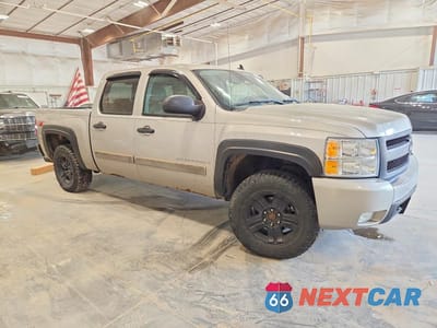 Czwarte zdjęcie samochodu z boku: 2008 CHEVROLET SILVERADO K1500 VIN:3GCEK13388G253554 - miniatura