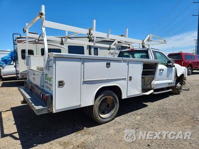 Trzecie zdjęcie samochodu z tyłu: 2023 FORD F550 SUPER DUTY VIN:1FDUF5HT5PEC93138 - miniatura
