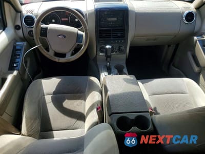 Zdjęcie 8 z 13 samochodu: 2007 FORD EXPLORER XLT VIN:1FMEU738X7UB59241 - miniatura