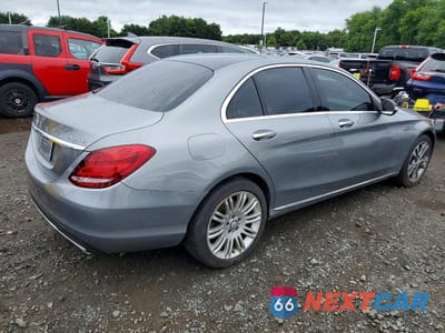 Trzecie zdjęcie samochodu z tyłu: 2015 MERCEDES-BENZ C 300 4MATIC VIN:55SWF4KB7FU005347 - miniatura