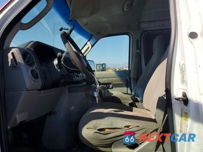 Zdjęcie 7 z 13 samochodu: 2013 FORD ECONOLINE E250 VAN VIN:1FTNE2EW5DDA21425 - miniatura