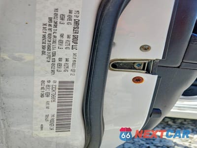 Zdjęcie 12 z 12 samochodu: 2013 CHRYSLER 300C VIN:2C3CCAKT7DH508795 - miniatura