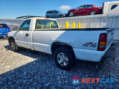 Drugie zdjęcie samochodu z przodu: 2000 CHEVROLET SILVERADO K1500 VIN:1GCEK14T5YE330905 - miniatura