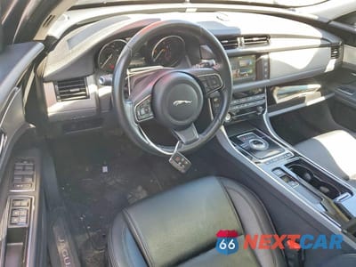 Zdjęcie 8 z 12 samochodu: 2017 JAGUAR XF PREMIUM VIN:SAJBD4BV4HCY32658 - miniatura