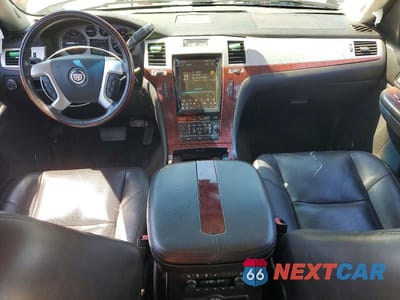 Zdjęcie 8 z 13 samochodu: 2007 CADILLAC ESCALADE ESV VIN:1GYFK668X7R362244 - miniatura