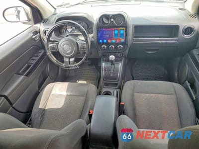 Zdjęcie 8 z 13 samochodu: 2013 JEEP COMPASS SPORT VIN:1C4NJDBB6DD167972 - miniatura