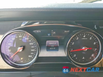Zdjęcie 9 z 13 samochodu: 2018 MERCEDES-BENZ E 300 VIN:WDDZF4JB3JA457593 - miniatura