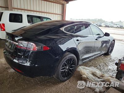 Trzecie zdjęcie samochodu z tyłu: 2019 TESLA MODEL S VIN:5YJSA1E25KF311286 - miniatura