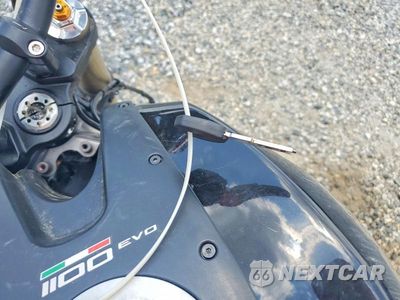 Zdjęcie 8 z 9 samochodu: 2012 DUCATI MONSTER 1110 VIN:ZDM1RARR0CB062156 - miniatura